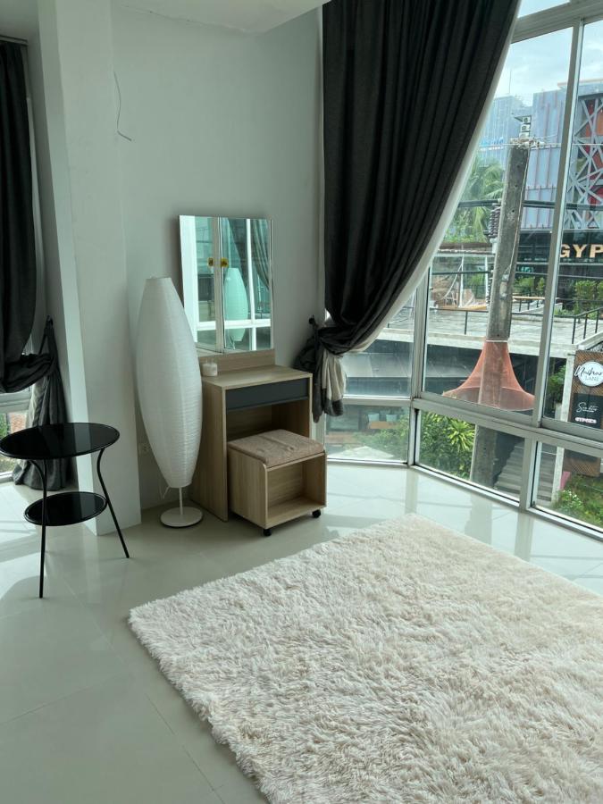 The Chu Cafe / Guesthouse Nai Harn Exterior photo